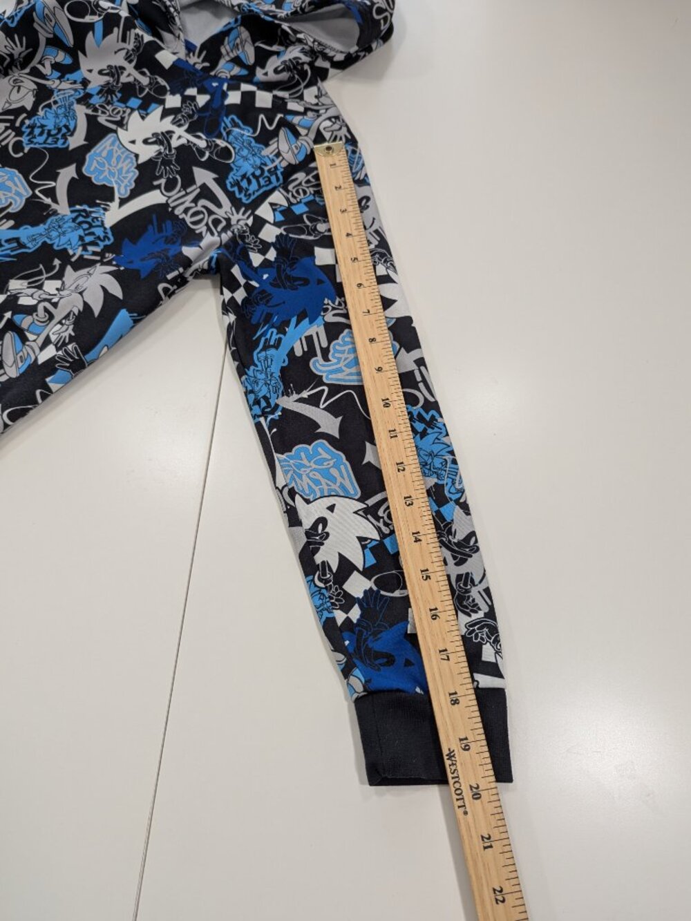 Sonic the Hedgehog hoodie Kid’s Large (10-12) - Picture 7 of 11